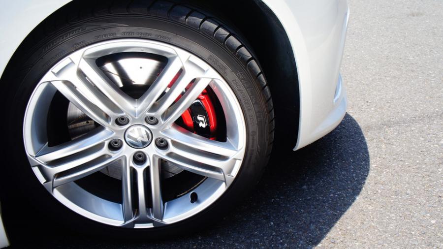 キャリパー塗装施工事例：ワーゲンシロッコ　キャリパー塗装　COLOR:#010 premiun rouge candy red　ローター加工Type:DS4 IMG31_1582_p7zLt8_sub3.jpg