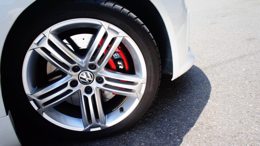 キャリパー塗装施工事例：ワーゲンシロッコ　キャリパー塗装　COLOR:#010 premiun rouge candy red　ローター加工Type:DS4 IMG31_1582_p7zLt8_sub5.jpg