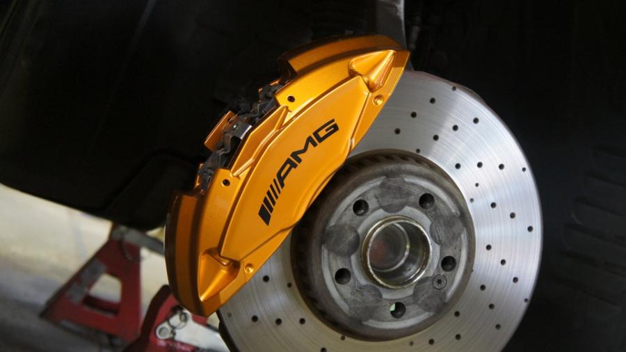 キャリパー塗装施工事例：ベンツCクラス　キャリパー塗装　COLOR:#030 Royal art pearl orange gold IMG35_1763_8psrFc_sub1.jpg