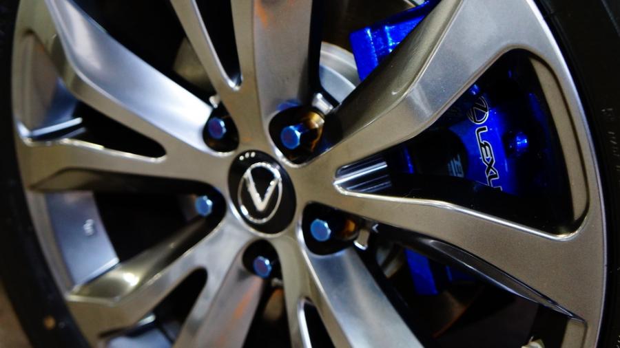 キャリパー塗装施工事例：レクサスRX330　キャリパー塗装　COLOR:#067 deep marine flake blue IMG35_2205_im9lbB_sub3.jpg