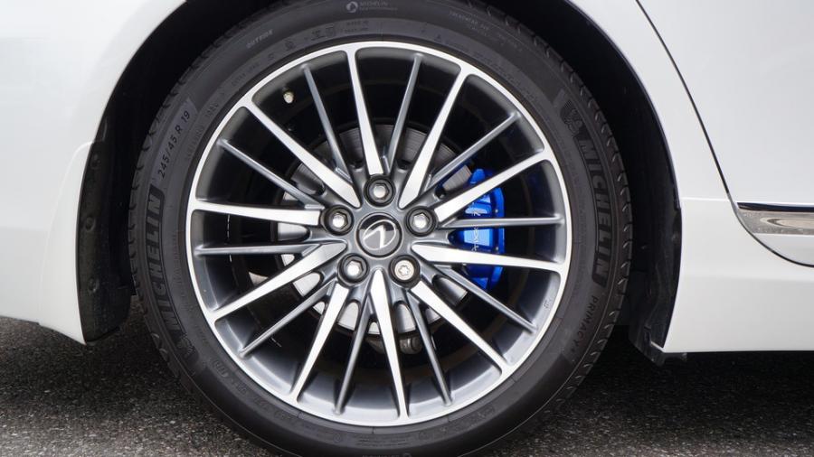 キャリパー塗装施工事例：レクサスLS450　キャリパー塗装COLOR:#1115 Deep marine blue IMG35_2351_c2j86L_sub7.jpg