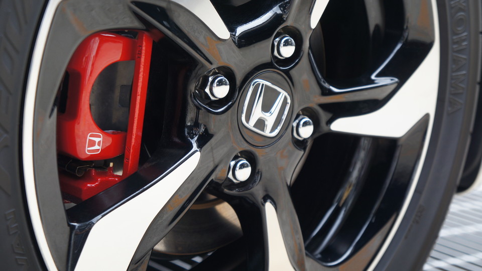 キャリパー塗装施工事例：ホンダS660純正キャリパー塗装　COLOR：#001 Italian losso solid IMG66_1023_i7fIrG_sub6.jpg