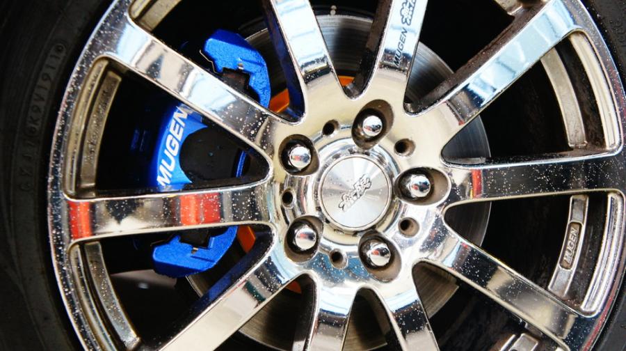 キャリパー塗装施工事例：ホンダオデッセイ純正キャリパー塗装＆ローター塗装　COLOR：#061 royal sky blue＆#003 Tokyo midnight gold IMG66_1331_uBxK7G_sub6.jpg