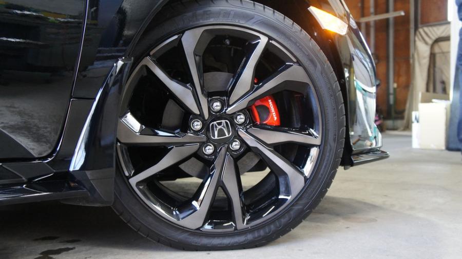 キャリパー塗装施工事例：ホンダシビック　キャリパー塗装　COLOR:#1112 Racing red IMG66_1884_brUy2d_sub4.jpg