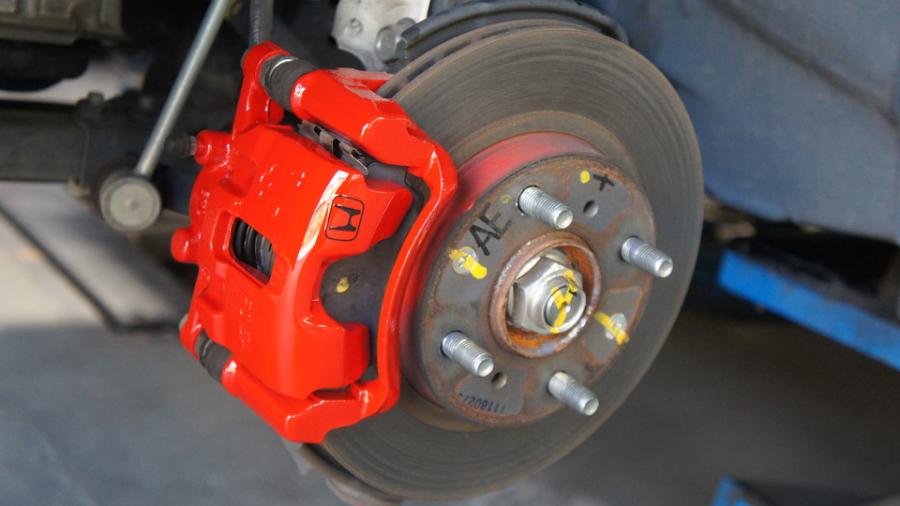 キャリパー塗装施工事例：ホンダN-ONE　キャリパー塗装COLOR:#001 Italian losso solid　ドラム塗装COLOR:#004 Blast light gray metalic IMG66_2032_7Lm5Ds_sub1.jpg