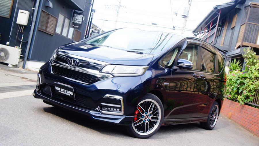 フリード　キャリパー塗装：#1112 Racing red