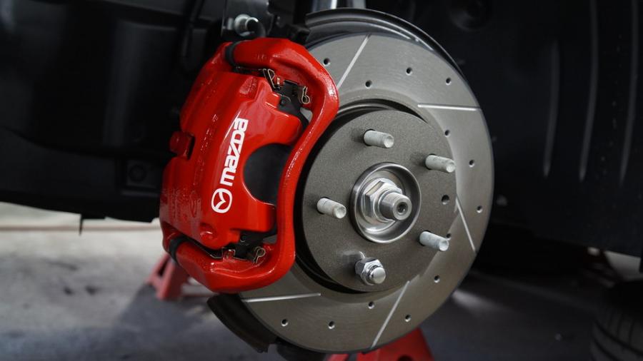 キャリパー塗装施工事例：マツダ3　キャリパー塗装＆ローター塗装COLOR:#1116 Acid green、#1116 Acid greenローター加工Type:DS4 IMG67_2287_N3UUFf_sub1.jpg