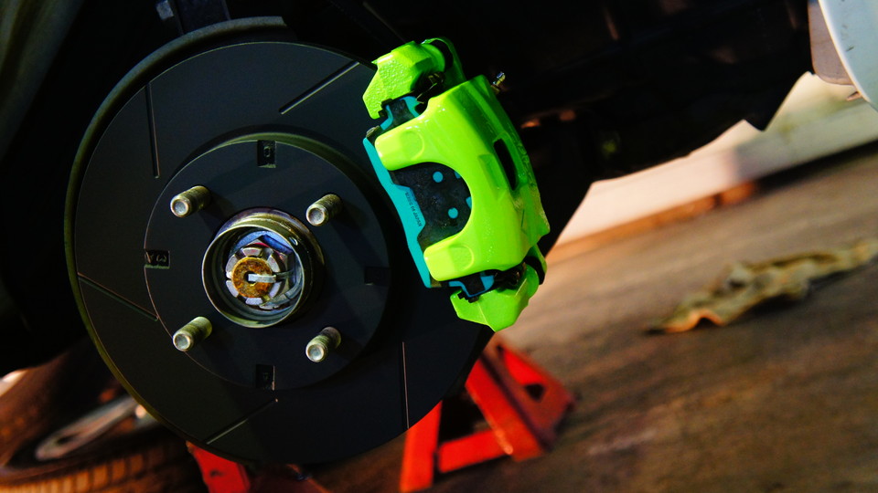 キャリパー塗装施工事例：三菱i純正キャリパー塗装　COLOR：＃1103DAZZLING CLEARLY GREEN＆ローター加工Type:SS IMG68_1069_dK2R3i_sub1.jpg