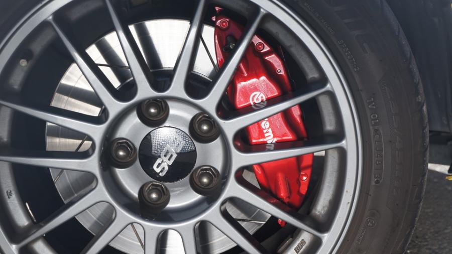 キャリパー塗装施工事例：ランサーエボリューションⅨ　キャリパー塗装　COLOR:#010 premiun rouge candy red　ローター加工Type:S IMG68_1694_k5k9xG_sub4.jpg