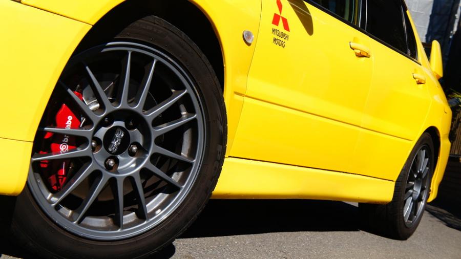 キャリパー塗装施工事例：ランサーエボリューションⅨ　キャリパー塗装　COLOR:#010 premiun rouge candy red　ローター加工Type:S IMG68_1694_k5k9xG_sub8.jpg