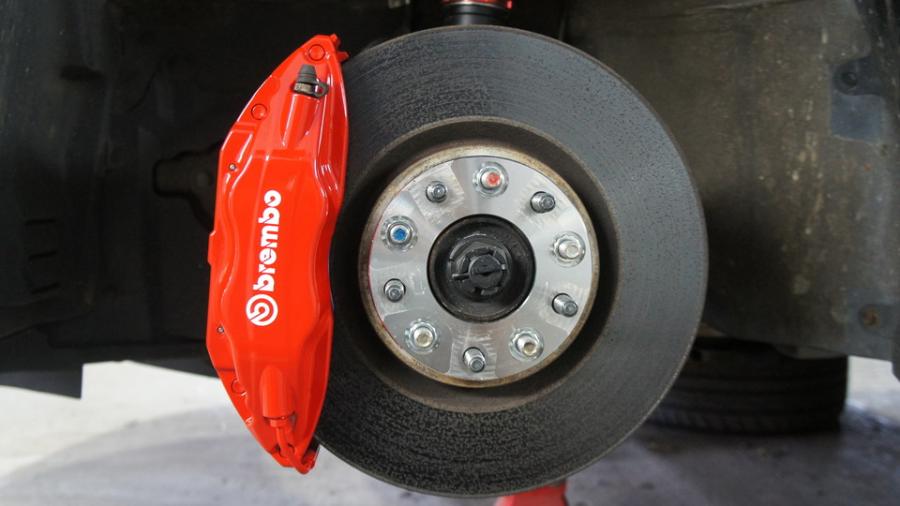 キャリパー塗装施工事例：ランサーエボリューションⅨ　キャリパー塗装COLOR:#001 Italian losso solid IMG68_2020_JvpSfw_sub1.jpg