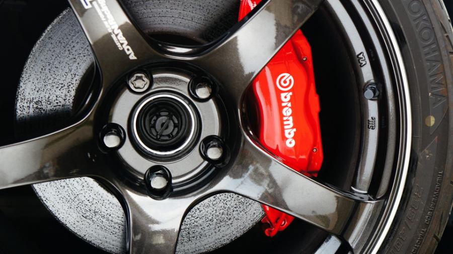 キャリパー塗装施工事例：ランサーエボリューションⅨ　キャリパー塗装COLOR:#001 Italian losso solid IMG68_2020_JvpSfw_sub5.jpg