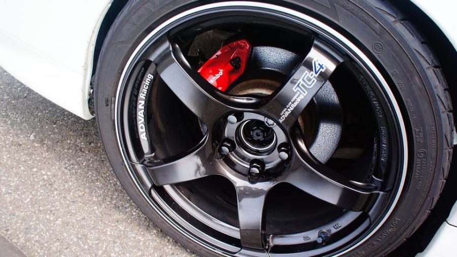 キャリパー塗装施工事例：ランサーエボリューションⅨ　キャリパー塗装COLOR:#001 Italian losso solid IMG68_2020_JvpSfw_sub7.jpg