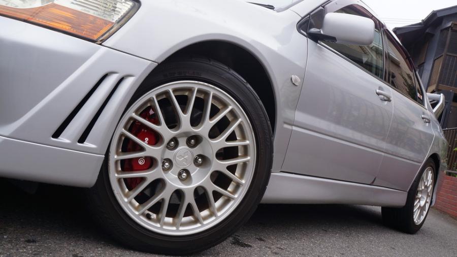 キャリパー塗装施工事例：ランサーエボリューションⅦ　キャリパー塗装COLOR:赤系調色カラー IMG68_2370_xKeKyE_sub3.jpg