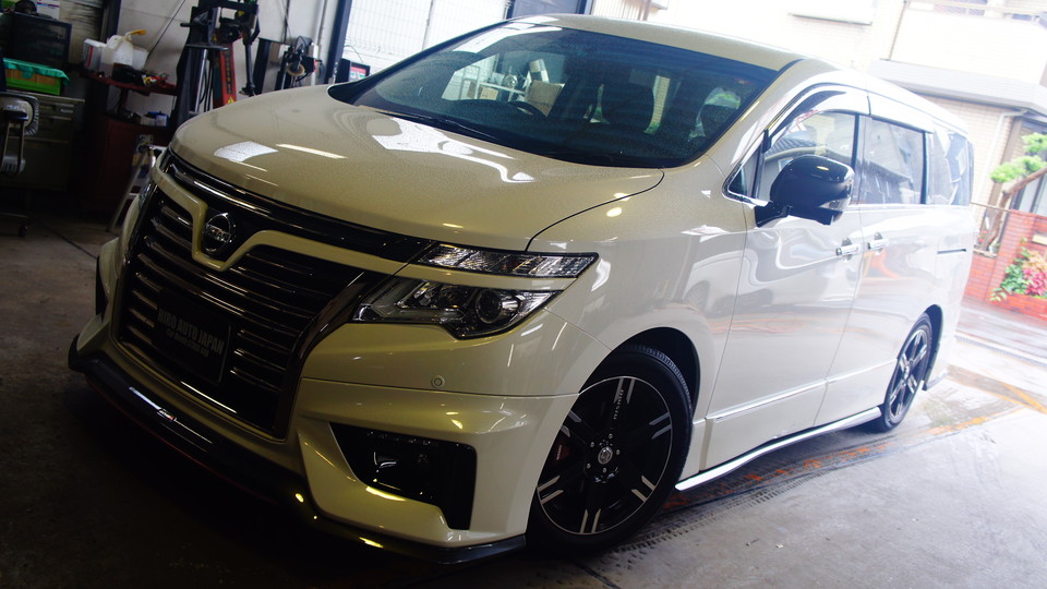 キャリパー塗装施工事例：ニッサンエルグランド純正キャリパー塗装　COLOR:	#011 royal flash candy red IMG69_1073_2jKVOF_sub5.jpg