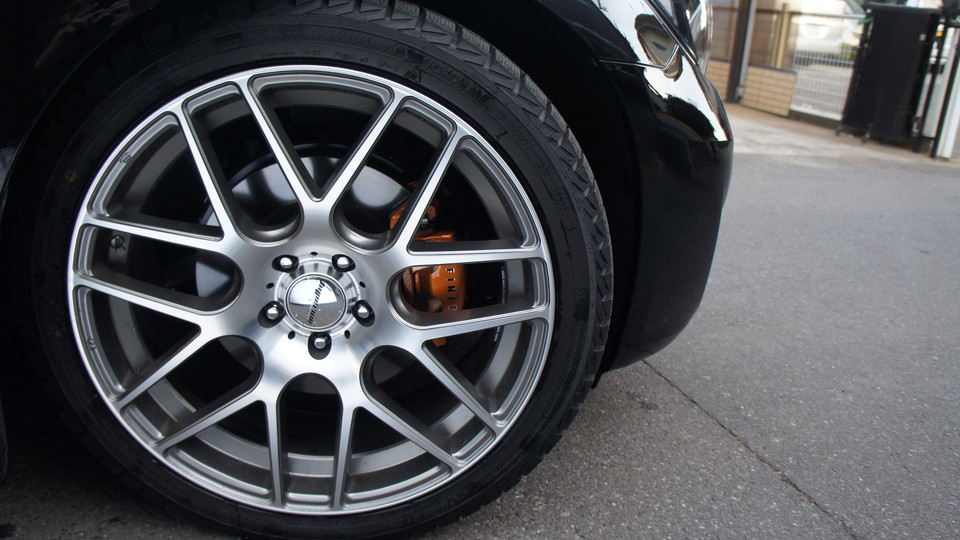 キャリパー塗装施工事例：ニッサンフーガハイブリット純正キャリパー塗装　COLOR：#030 royal art pearl orange gold IMG69_1238_A2SWKm_sub4.jpg