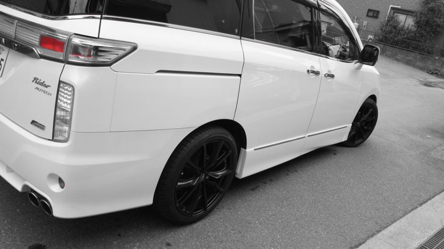 キャリパー塗装施工事例：ニッサンエルグランド純正キャリパー塗装　COLOR:#098 honey of pearl orange IMG69_1315_9qITp9_sub8.jpg