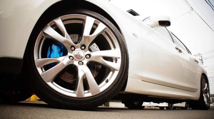 キャリパー塗装施工事例：ニッサン・フーガ純正キャリパー塗装　COLOR:#1111 Charm gross candy blue　ローター加工Type：C6S8D IMG69_1342_YLeEmT_sub6.jpg