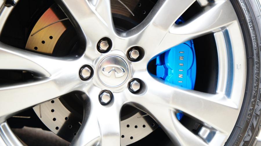 キャリパー塗装施工事例：ニッサン・フーガ純正キャリパー塗装　COLOR:#1111 Charm gross candy blue　ローター加工Type：C6S8D IMG69_1342_YLeEmT_sub8.jpg