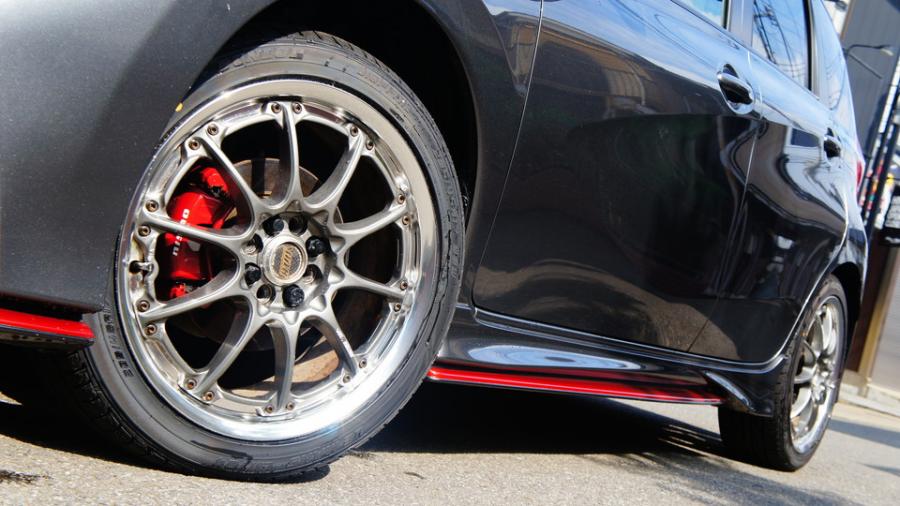 キャリパー塗装施工事例：ニッサンノート　キャリパー塗装　COLOR：#010 premiun rouge candy red IMG69_1460_aDhNXs_sub2.jpg