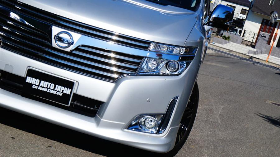 ニッサンエルグランド　キャリパー塗装　COLOR:#003 Tokyo midnight gold