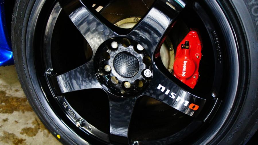 キャリパー塗装施工事例：ニッサン34GT-R　キャリパー塗装　COLOR:#001 Italian losso solid IMG69_1488_zvUH86_sub3.jpg