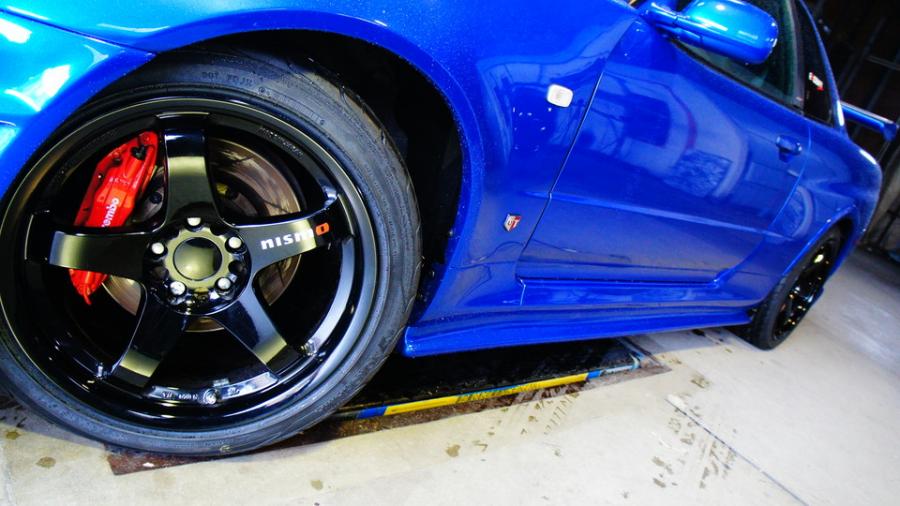 キャリパー塗装施工事例：ニッサン34GT-R　キャリパー塗装　COLOR:#001 Italian losso solid IMG69_1488_zvUH86_sub5.jpg