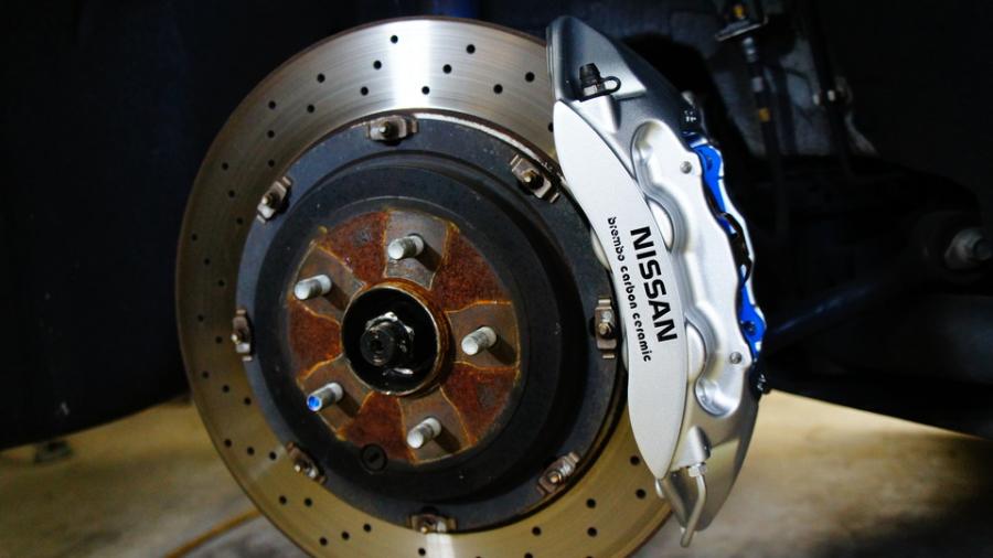 キャリパー塗装施工事例：GT-R35　キャリパー塗装　COLOR:#052 Premium platinum silver IMG69_1549_Cxfh4O_sub1.jpg