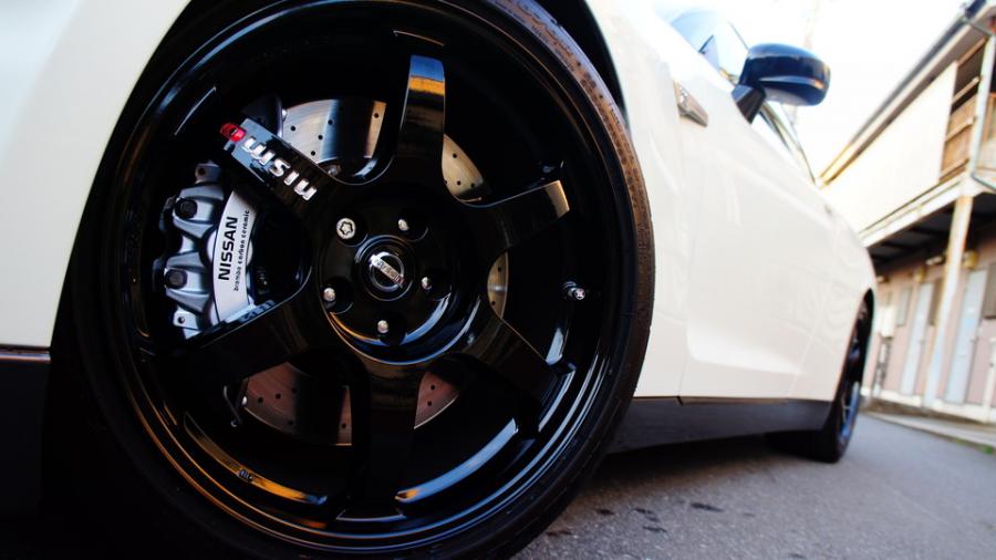 キャリパー塗装施工事例：GT-R35　キャリパー塗装　COLOR:#052 Premium platinum silver IMG69_1549_Cxfh4O_sub5.jpg