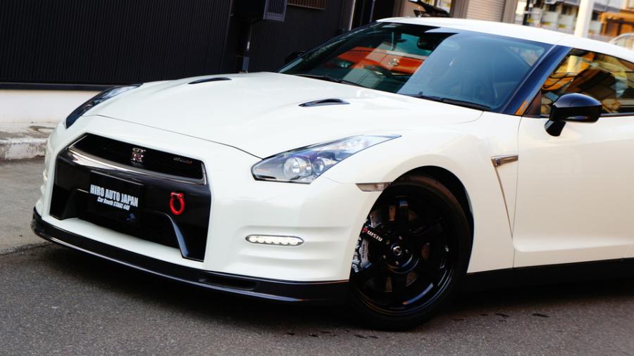 キャリパー塗装施工事例：GT-R35　キャリパー塗装　COLOR:#052 Premium platinum silver IMG69_1549_Cxfh4O_sub7.jpg