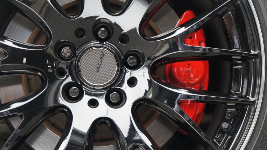 キャリパー塗装施工事例：スカイラインV36クーペ　キャリパー塗装　COLOR:#1112 Racing red IMG69_1614_eLyZBU_sub5.jpg