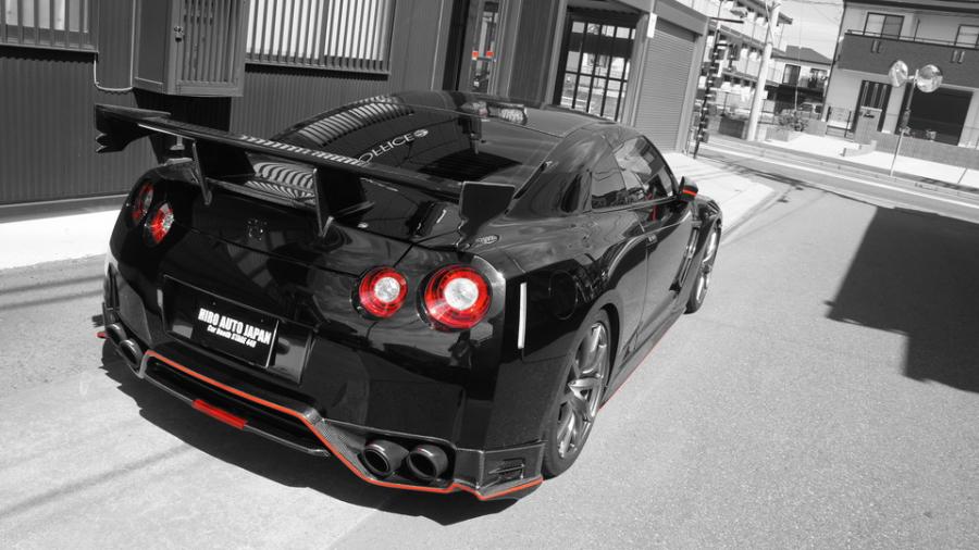 キャリパー塗装施工事例：GT-R　キャリパー塗装＆ロゴマシニング加工＆ハイポリッシュ加工　COLOR:#006 Diamonddust silver IMG69_1648_0zrIWM_sub12.jpg