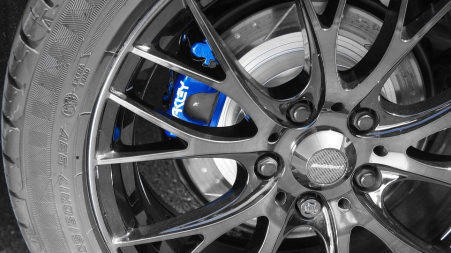 キャリパー塗装施工事例：ニッサン・セレナ　キャリパー塗装　COLOR:#1115 Deep marine blue　ローター加工：Type:DP IMG69_1767_h3if1e_sub7.jpg