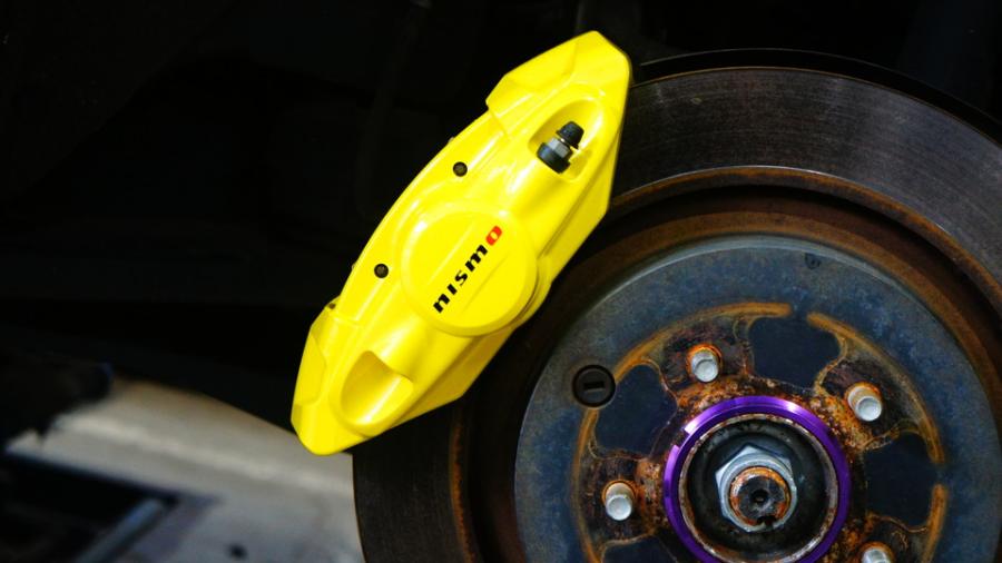 キャリパー塗装施工事例：スカイライン　キャリパー塗装COLOR:#020 hawaiian passion yellow IMG69_2009_nMyNtB_sub1.jpg