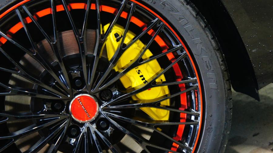 キャリパー塗装施工事例：スカイライン　キャリパー塗装COLOR:#020 hawaiian passion yellow IMG69_2009_nMyNtB_sub8.jpg