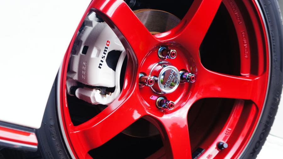 キャリパー塗装施工事例：日産ノートNISMO S　キャリパー塗装・ドラム塗装COLOR:#007 Premium whitepearl IMG69_2027_1E5yQK_sub3.jpg