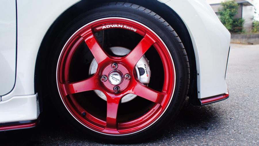 キャリパー塗装施工事例：日産ノートNISMO S　キャリパー塗装・ドラム塗装COLOR:#007 Premium whitepearl IMG69_2027_1E5yQK_sub4.jpg