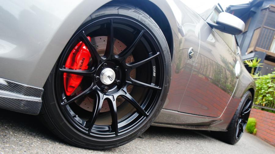 キャリパー塗装施工事例：フェアレディーZ　キャリパー塗装COLOR:#001 Italian losso solid　ローター加工Type:C6S8D IMG69_2183_nKeVEh_sub3.jpg