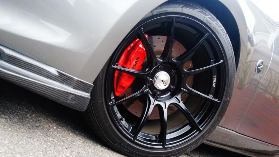 キャリパー塗装施工事例：フェアレディーZ　キャリパー塗装COLOR:#001 Italian losso solid　ローター加工Type:C6S8D IMG69_2183_nKeVEh_sub4.jpg