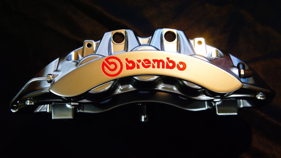 ニッサンGT-R用ブレンボキャリパー塗装　カラー：#055 super shining silver(metal finish)