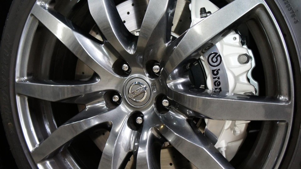 キャリパー塗装施工事例：ニッサン35GT-R 北米モデル キャリパー塗装＆ハイポリッシュ加工★COLOR:premium white pearl#007 IMG69_776_gPZpod_sub1.jpg