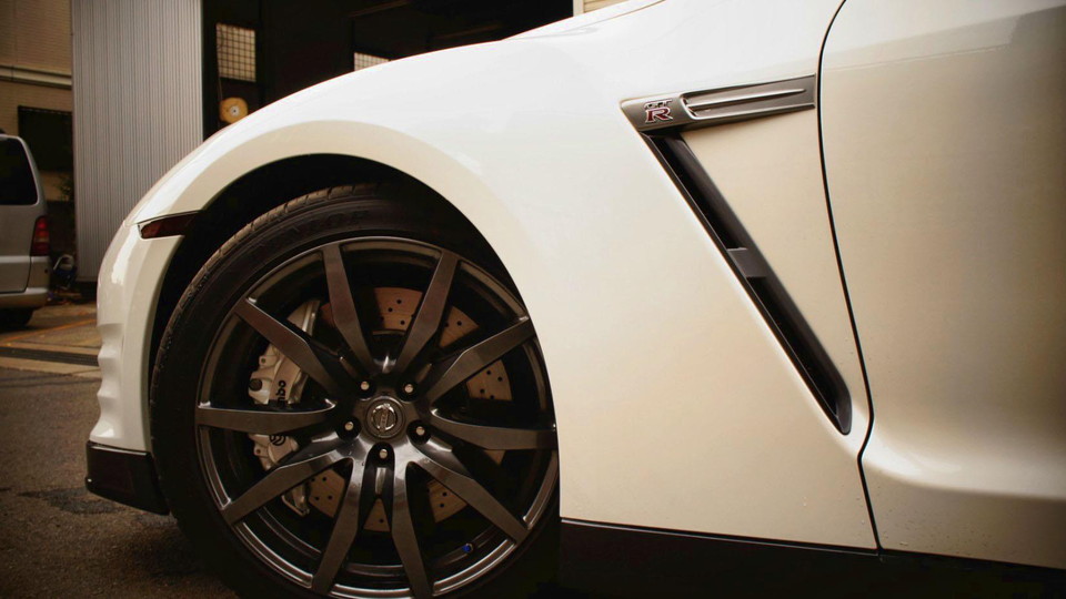 キャリパー塗装施工事例：ニッサン35GT-R 北米モデル キャリパー塗装＆ハイポリッシュ加工★COLOR:premium white pearl#007 IMG69_776_gPZpod_sub5.jpg