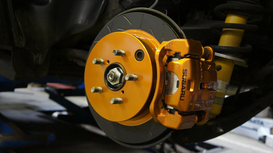 キャリパー塗装施工事例：スバルフォレスター純正キャリパー・ローター塗装　ＣＯＬＯＲ：#030 royal art pearl orange gold＆ローター加工Ｔｙｐｅ：ＧＡＬＡＸＹ IMG70_1195_ylCCdI_sub1.jpg