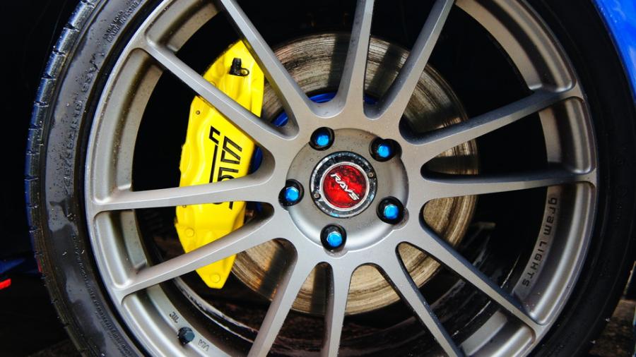 キャリパー塗装施工事例：スバルWRX　キャリパー塗装　COLOR:#020 hawaiian passion yellow IMG70_1482_wpgNN5_sub5.jpg