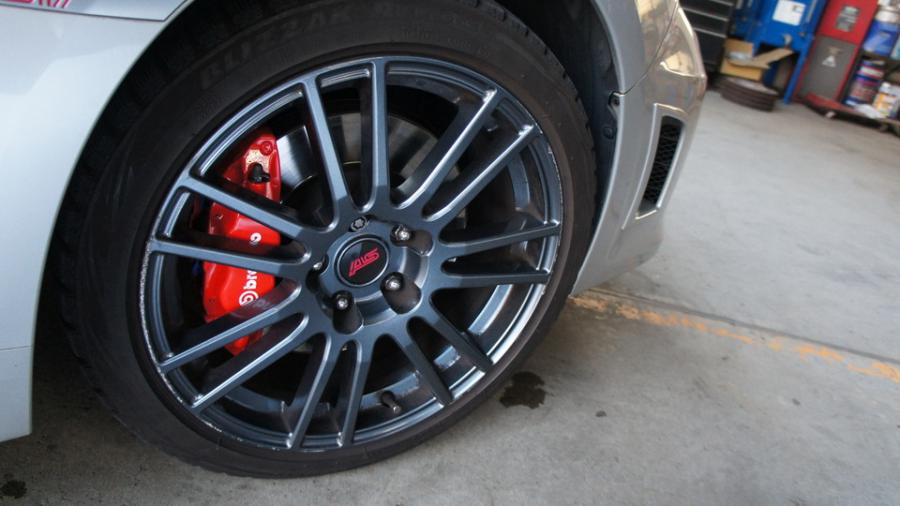 スバルWRX STI　キャリパー塗装　COLOR:#1112 Racing red