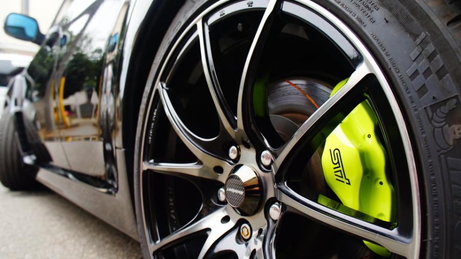 キャリパー塗装施工事例：インプレッサ　キャリパー塗装＆ローター加工　COLOR:#1116 Acid green　加工Type:C6S IMG70_1647_upsKzj_sub6.jpg