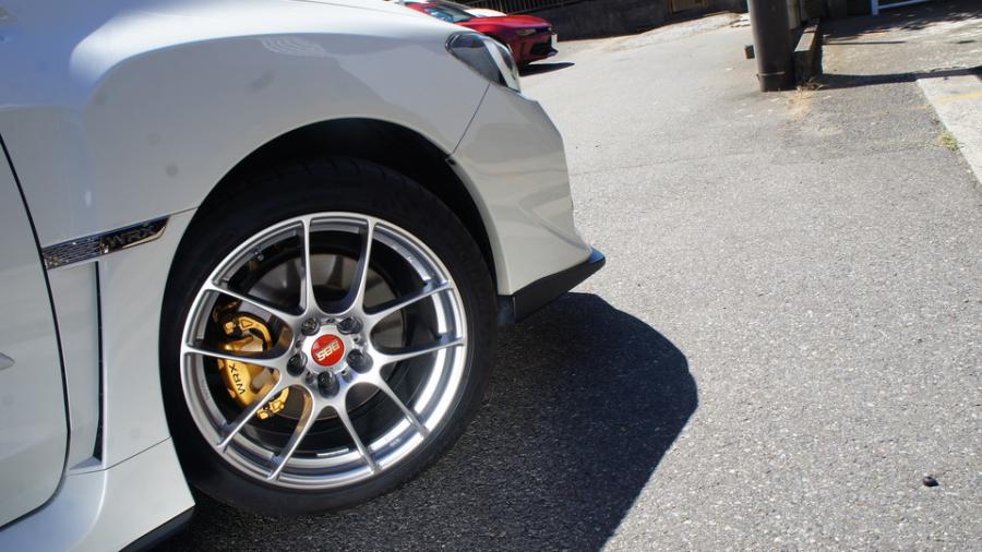 キャリパー塗装施工事例：スバルWRX　キャリパー塗装　COLOR:#003 Tokyo midnight gold IMG70_1773_N3BUeE_sub7.jpg