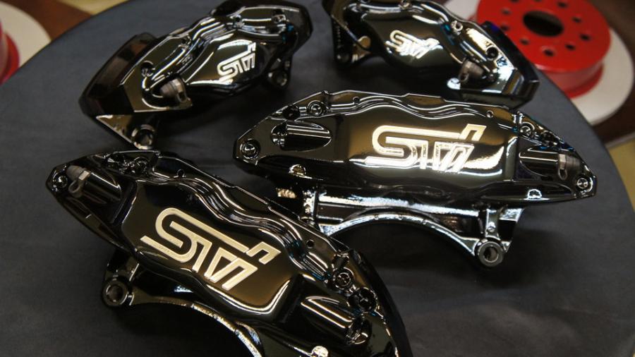 キャリパー塗装施工事例：STIキャリパー塗装　COLOR:#005 Deep coal black IMG70_1873_GDoP45_sub1.jpg