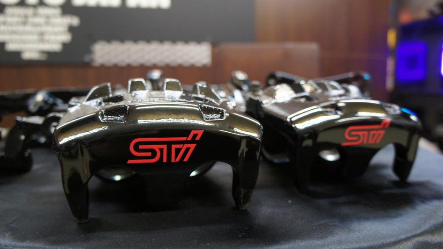 キャリパー塗装施工事例：インプレッサ　キャリパー塗装COLOR:#009 Hyper metallic black IMG70_1912_Nuzq6u_sub2.jpg