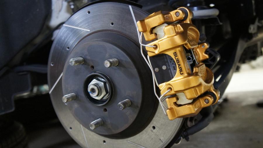 キャリパー塗装施工事例：フォレスター　キャリパー塗装COLOR:#003 Tokyo midnight gold　ローター加工Type:6SD　ディクセルMタイプパット前後装着 IMG70_1928_x4eccs_sub2.jpg